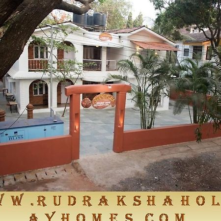 Rudraksha Holiday Homes Candolim Exteriör bild